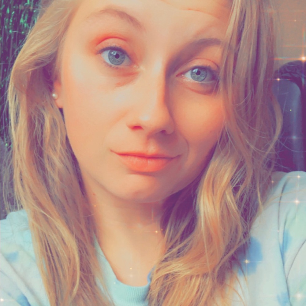 Meet your Posher, Brittany